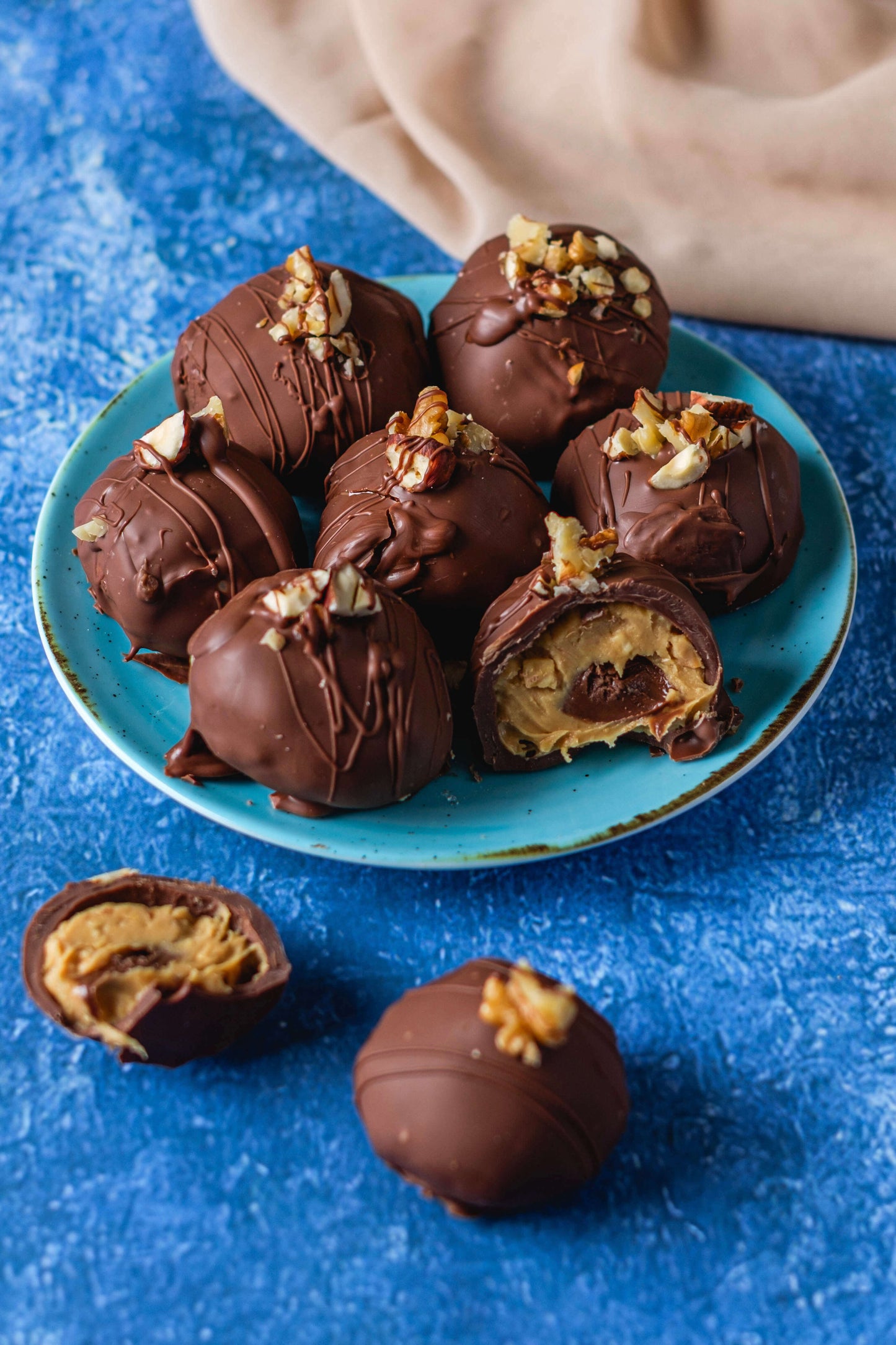 Peanut Butter Balls Filled with Nutella — PLR Recipe