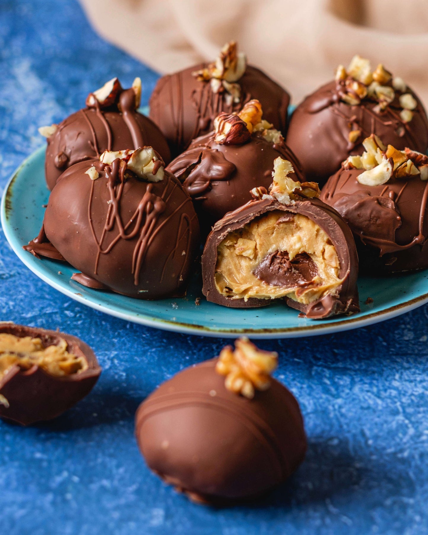 Peanut Butter Balls Filled with Nutella — PLR Recipe