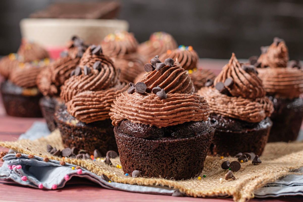 Moist Chocolate Cupcakes with Ganache — PLR Recipe Content Pack for Food Bloggers